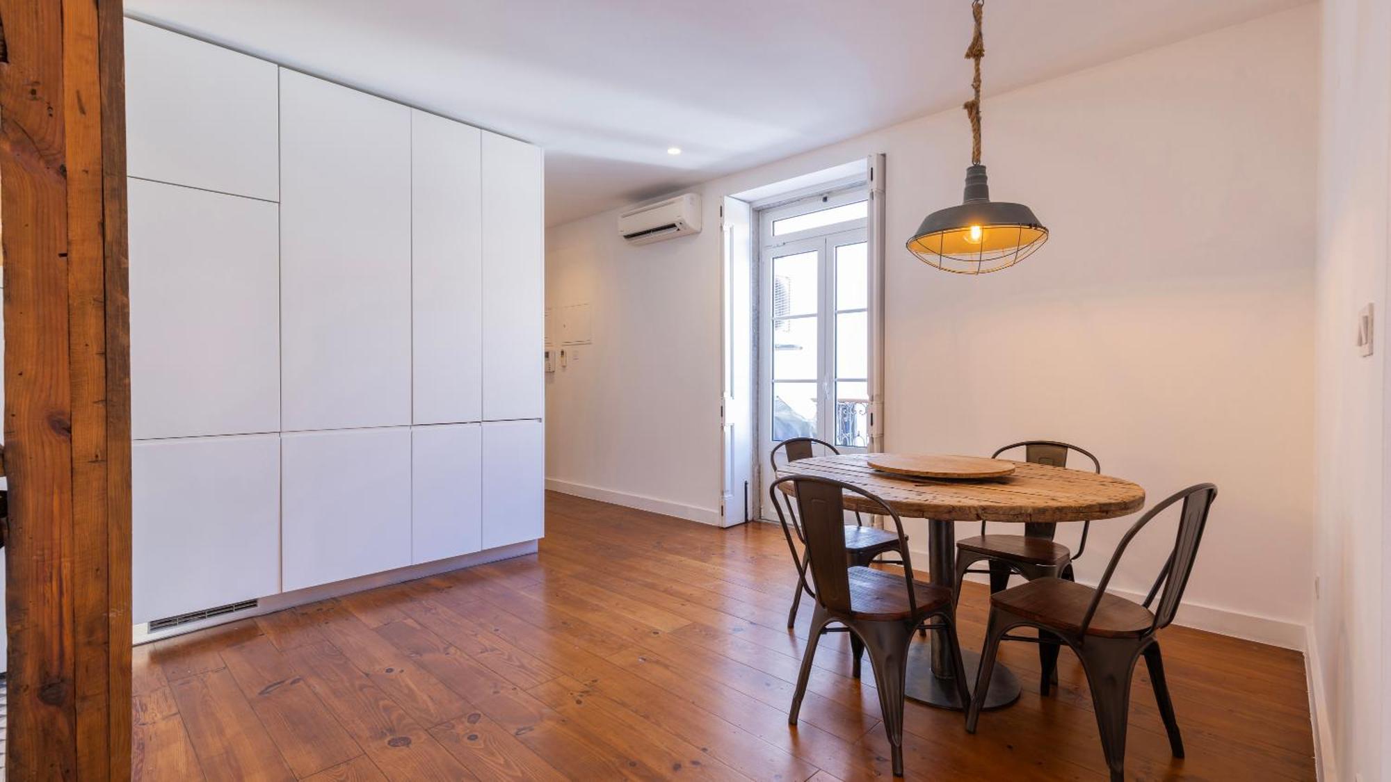 Charming 3Bdr Duplex In City Center By Lovelystay Лиссабон Экстерьер фото