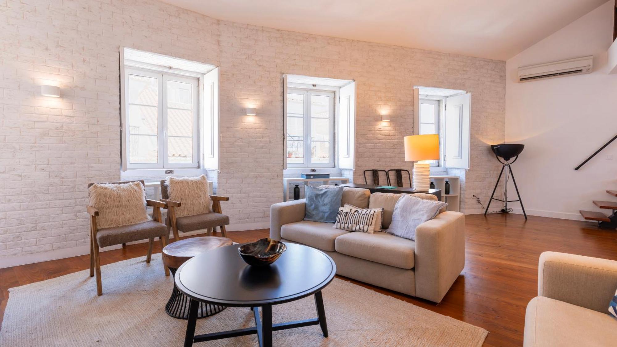 Charming 3Bdr Duplex In City Center By Lovelystay Лиссабон Экстерьер фото