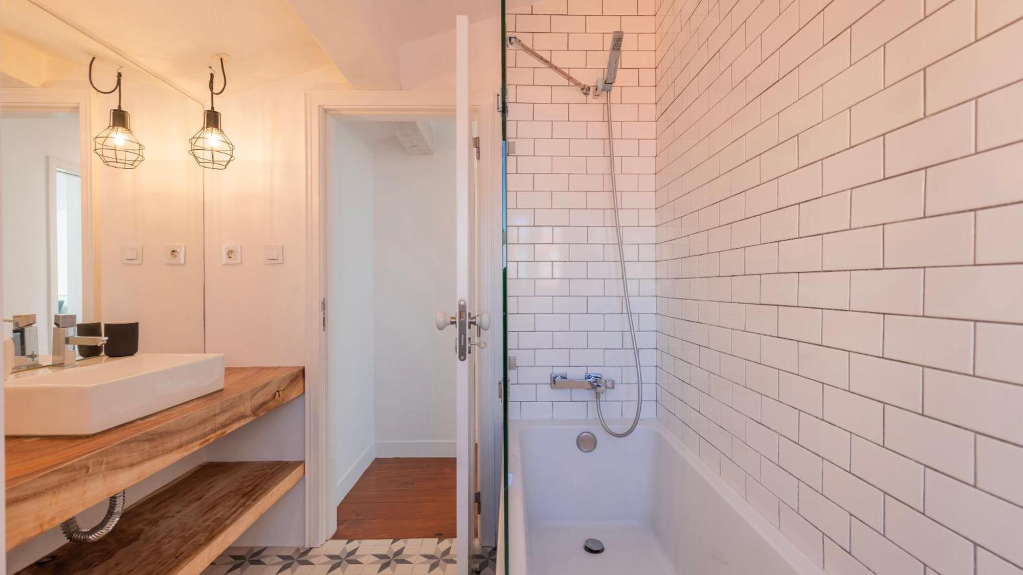 Charming 3Bdr Duplex In City Center By Lovelystay Лиссабон Экстерьер фото
