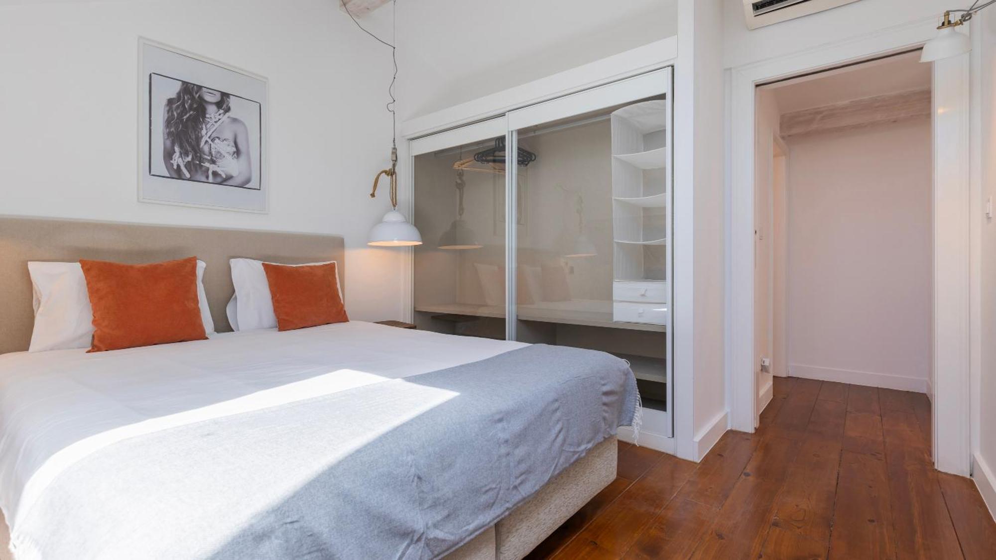 Charming 3Bdr Duplex In City Center By Lovelystay Лиссабон Экстерьер фото